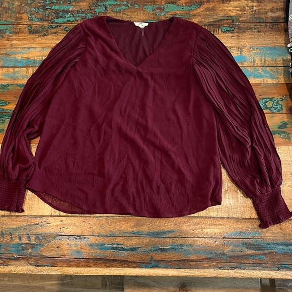 Maroon top - Picture 1 of 3